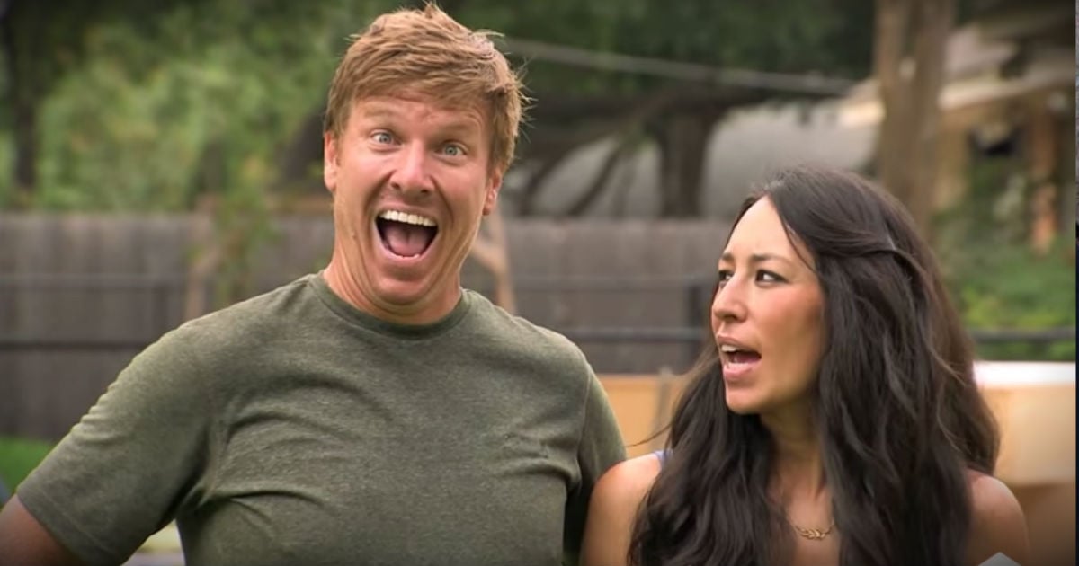  Fixer Upper Web Exclusive: MORE Hilarious Season Two Outtakes's Fixer Upper With Chip and Joanna Gaines