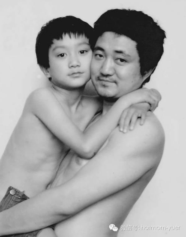 mj-godupdates-father-son-photo-27-years-1994