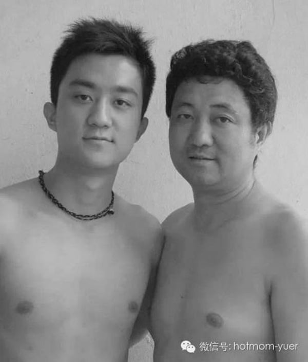 mj-godupdates-father-son-photo-27-years-2004