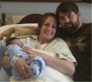 godupdates couple in labor accidentally texts strangers 1