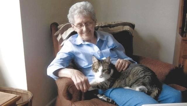 godupdates grandma and her cat die on the same day 1