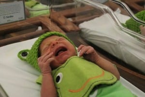 godupdates hospital dresses leap day babies as frogs 4