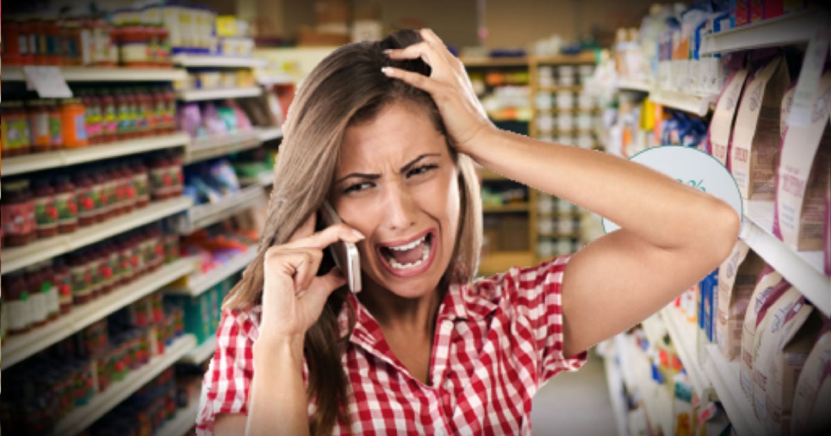 godupdates strangers help screaming woman in grocery store fb