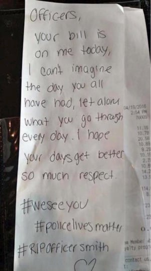 godupdates red robin waitress pays for 9 grieving police officers 4