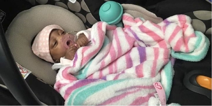 godupdates smallest baby born 14 weeks early 10 ounces goes home 7