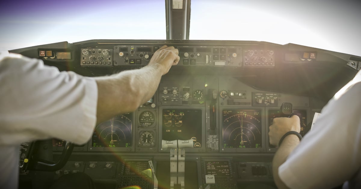 godupdates pilot asked passengers to pray during plane engine failure fb