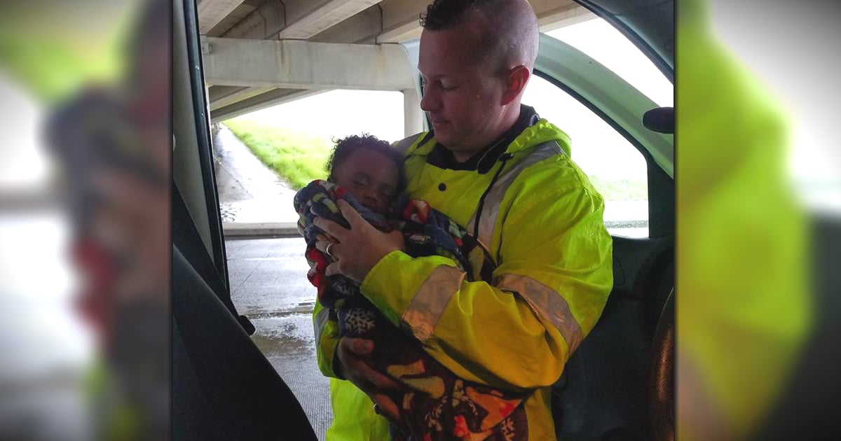 godupdates houston officer uses facebook to get mom and baby reunited after harvey flooding fb