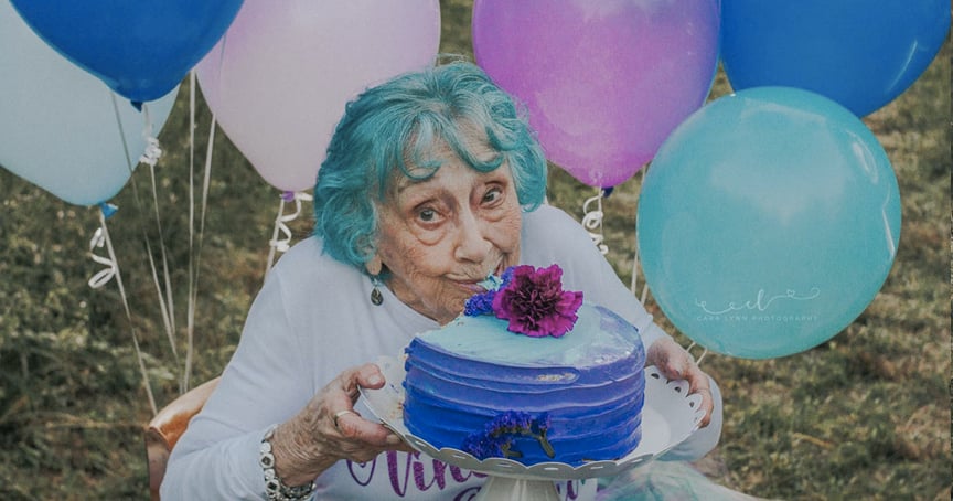 Granddaughter Surprises 98-Yr-Old Grandma With Birthday Photo Shoot _ god updates