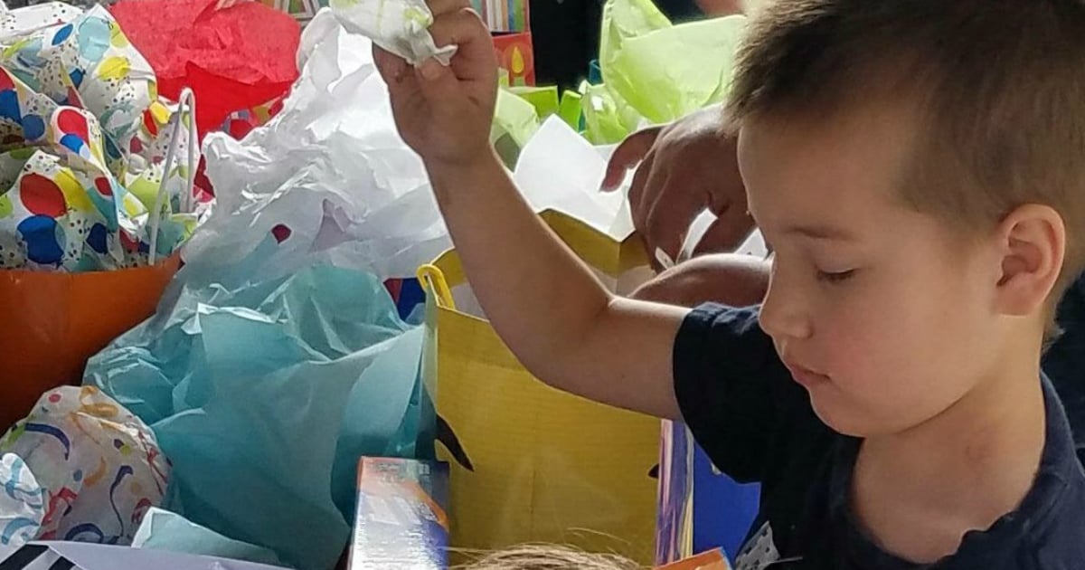 godupdates strangers threw a birthday party for a boy with autism fb