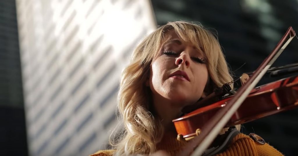 Lindsey Stirling Gives Back To Hurricane Victims While Playing 'Angels We Have Heard On High'
