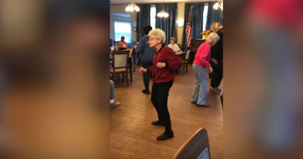 godupdates groovin' granny dances