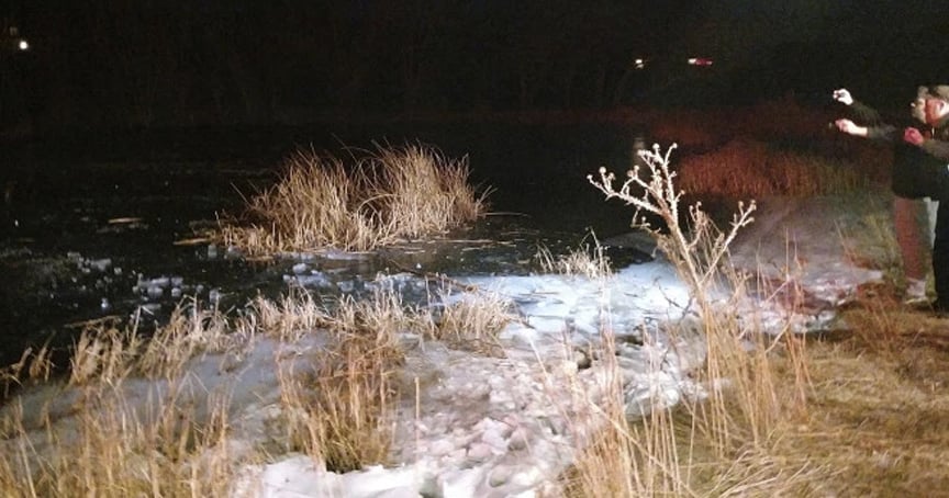 Officer Punches Ice, Then Dives Into Frozen Pond After 8-Yr-Old Boy _ aaron thompson _ godupdates