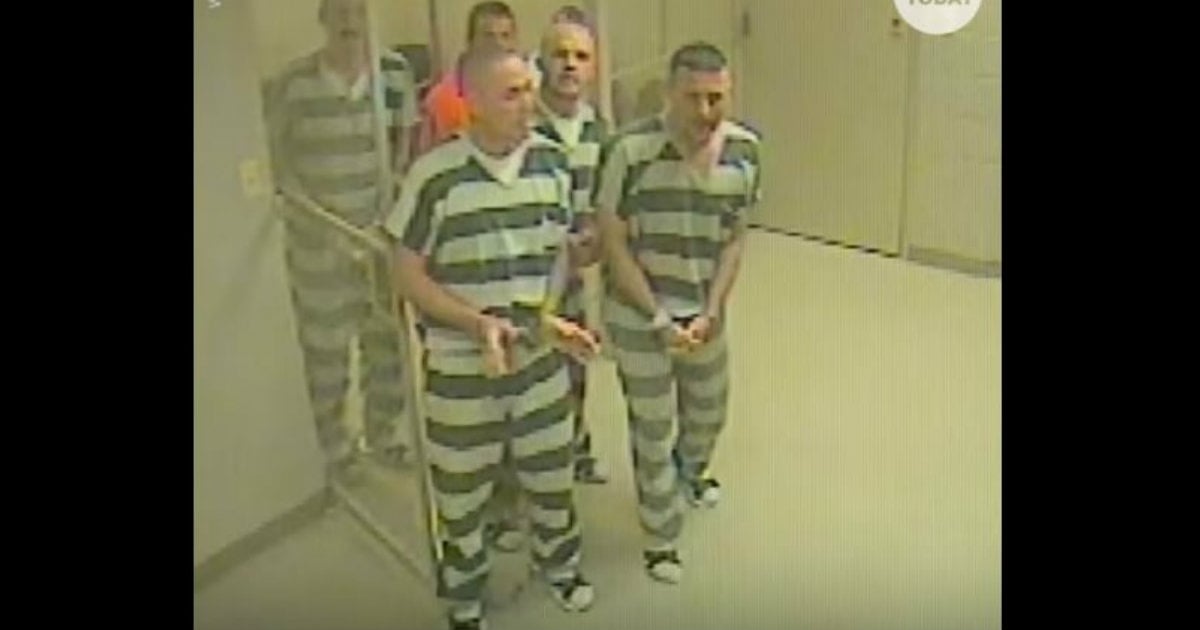 godupdates inmates help save jail guard