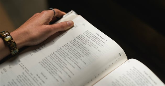 How to Study the Bible Like Billy Graham