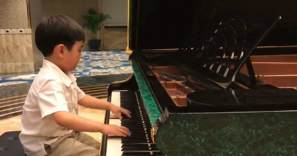 godupdates five-year-old pianist