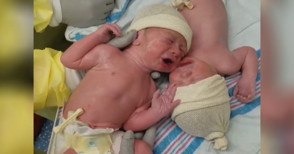 Separated Newborn Twins Stop Crying Once They Are Reunited