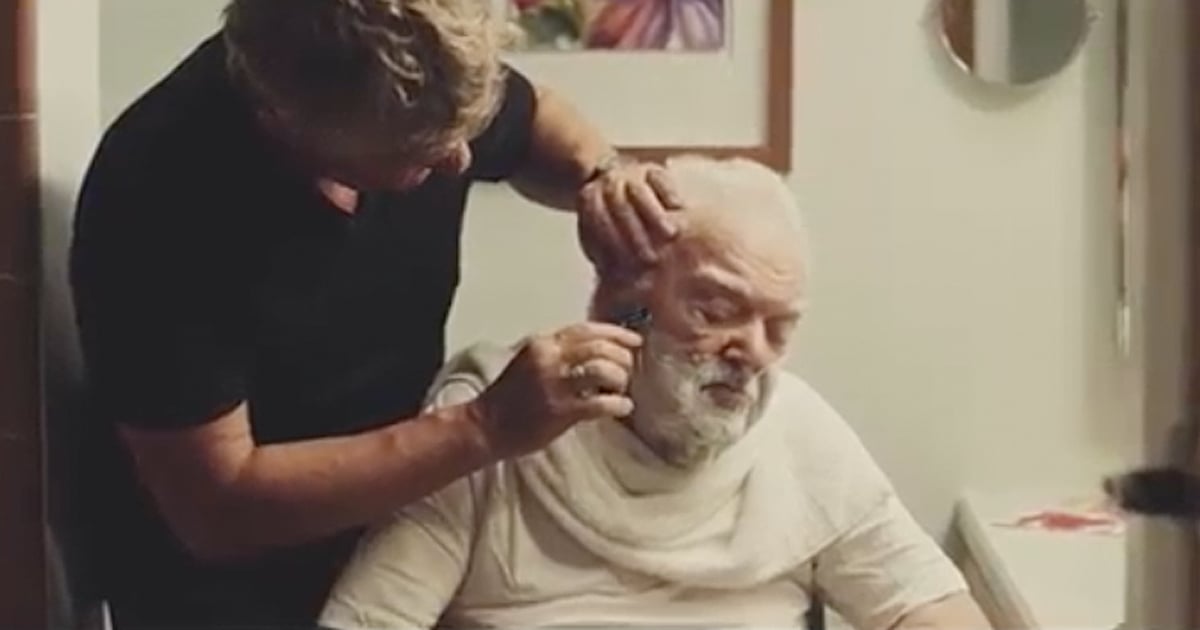 Heartwarming Gillette Razor Ad Shows Adult Son Lovingly Caring For Elderly Father