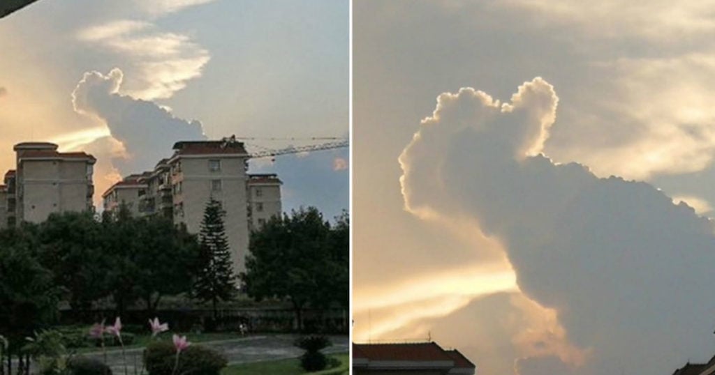 cloud formation thumbs up