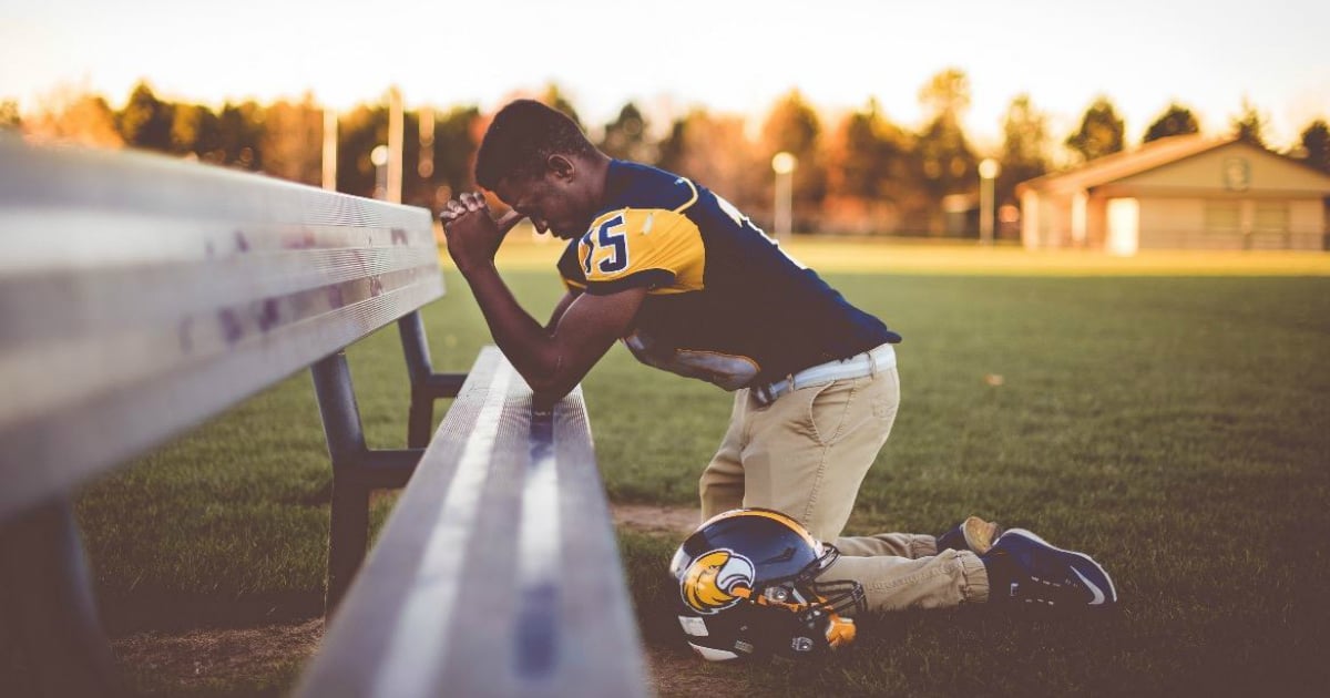 prayer before football games Lowndes High School