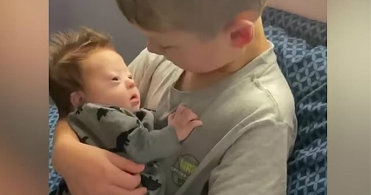 boy singing to baby brother rayce powell