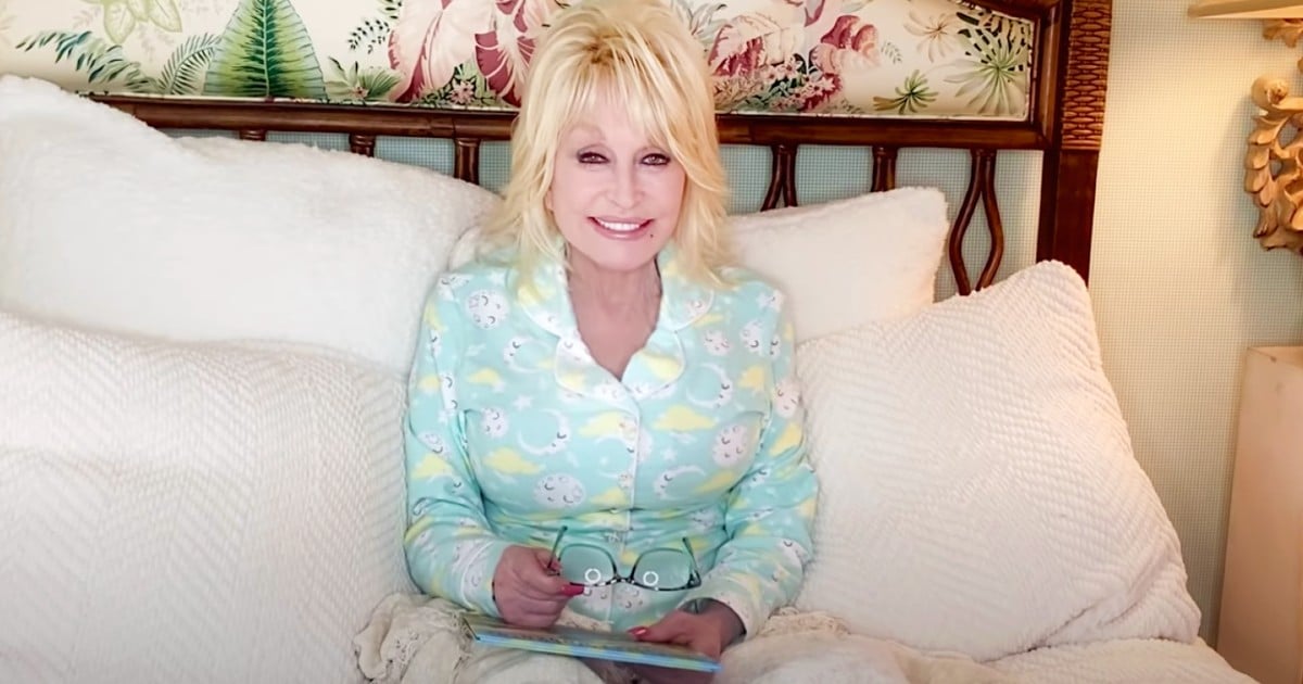 dolly parton reads books to kids