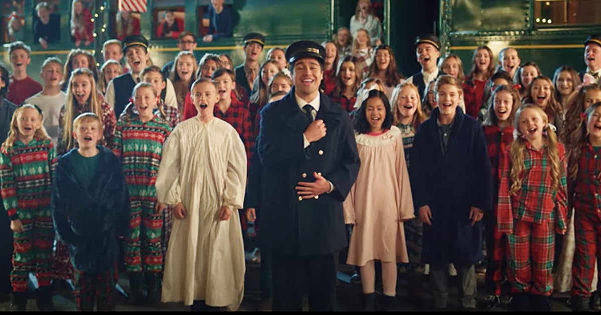 children's choir singing christmas songs