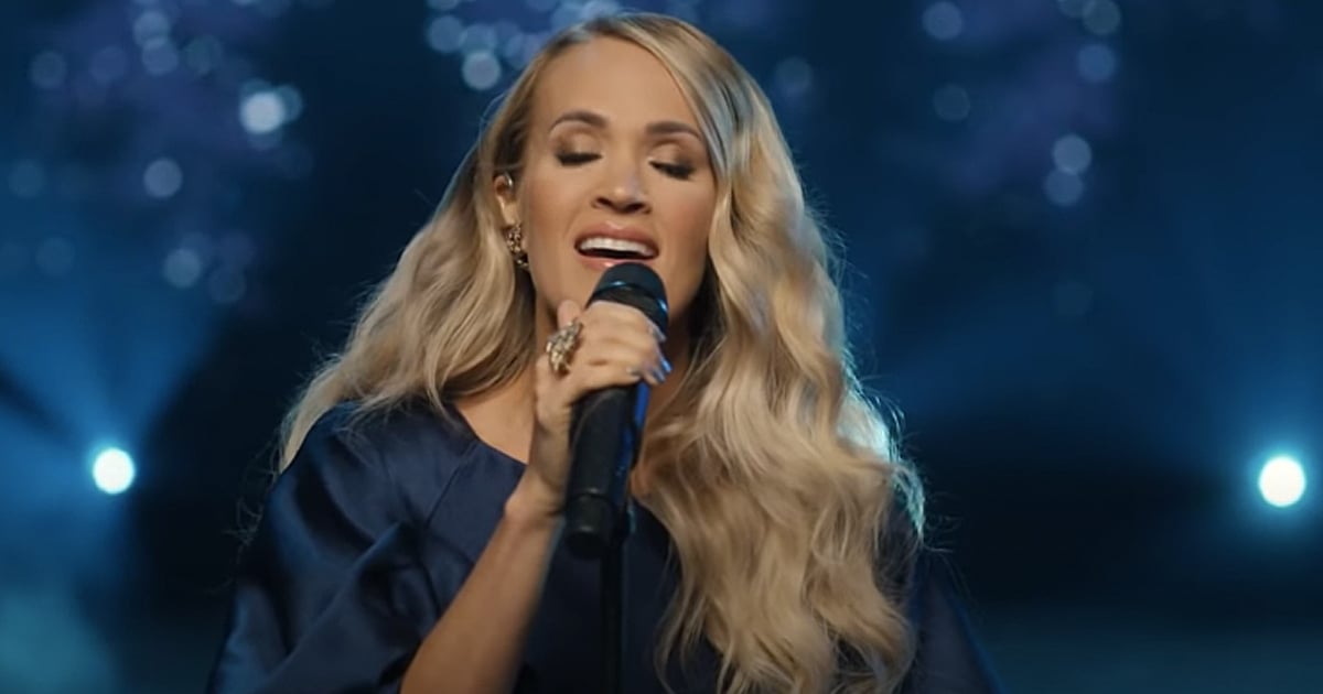 Carrie Underwood O Holy Night Late Night TV