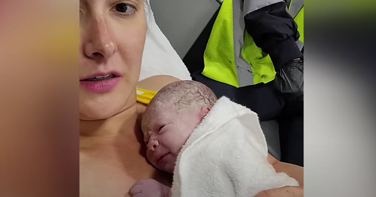 Emily Geller Hardman opera singer delivers baby