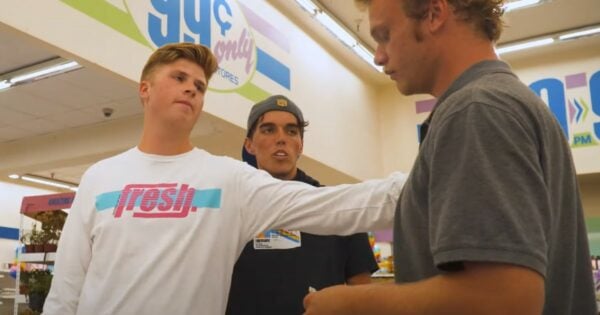 2 Teens Buy Food For Homeless Man And It Leads To The Most Powerful Moment Of Prayer