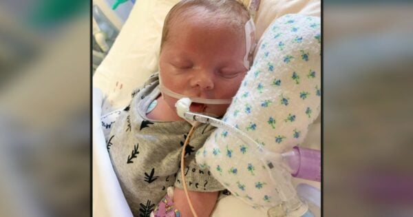 Doctors Remove Life Support as Family Says Farewell to Newborn, Then He Starts Breathing