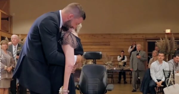 groom dances with mom dying of ALS