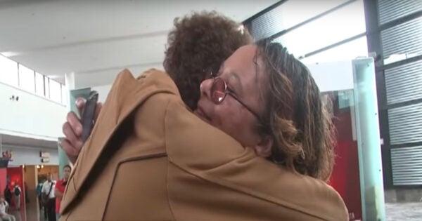 Mom Spent 15 Years Looking For Her Missing Son, Starts Shaking When She Sees Him Online