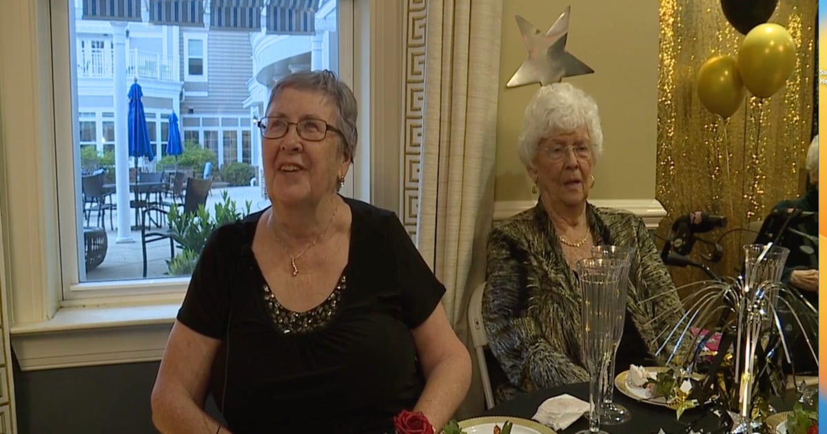 senior living community in maryland throws prom