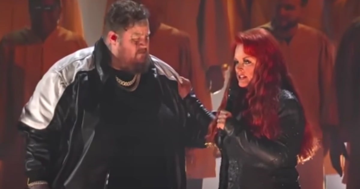 wynonna judd explains her actions during cma performance with rapper