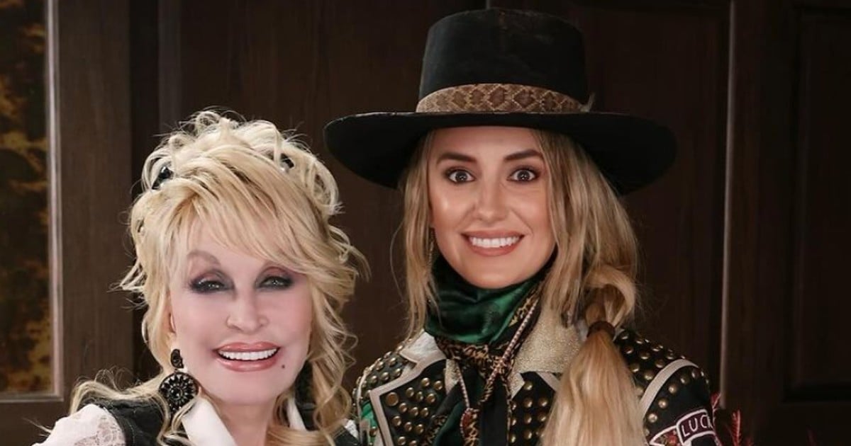 dolly parton and lainey wilson